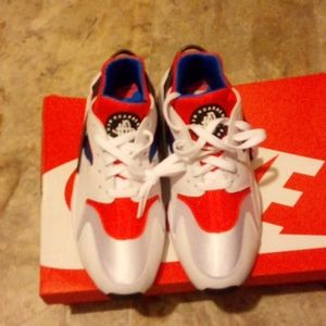 Nike Huarache white orange and blue